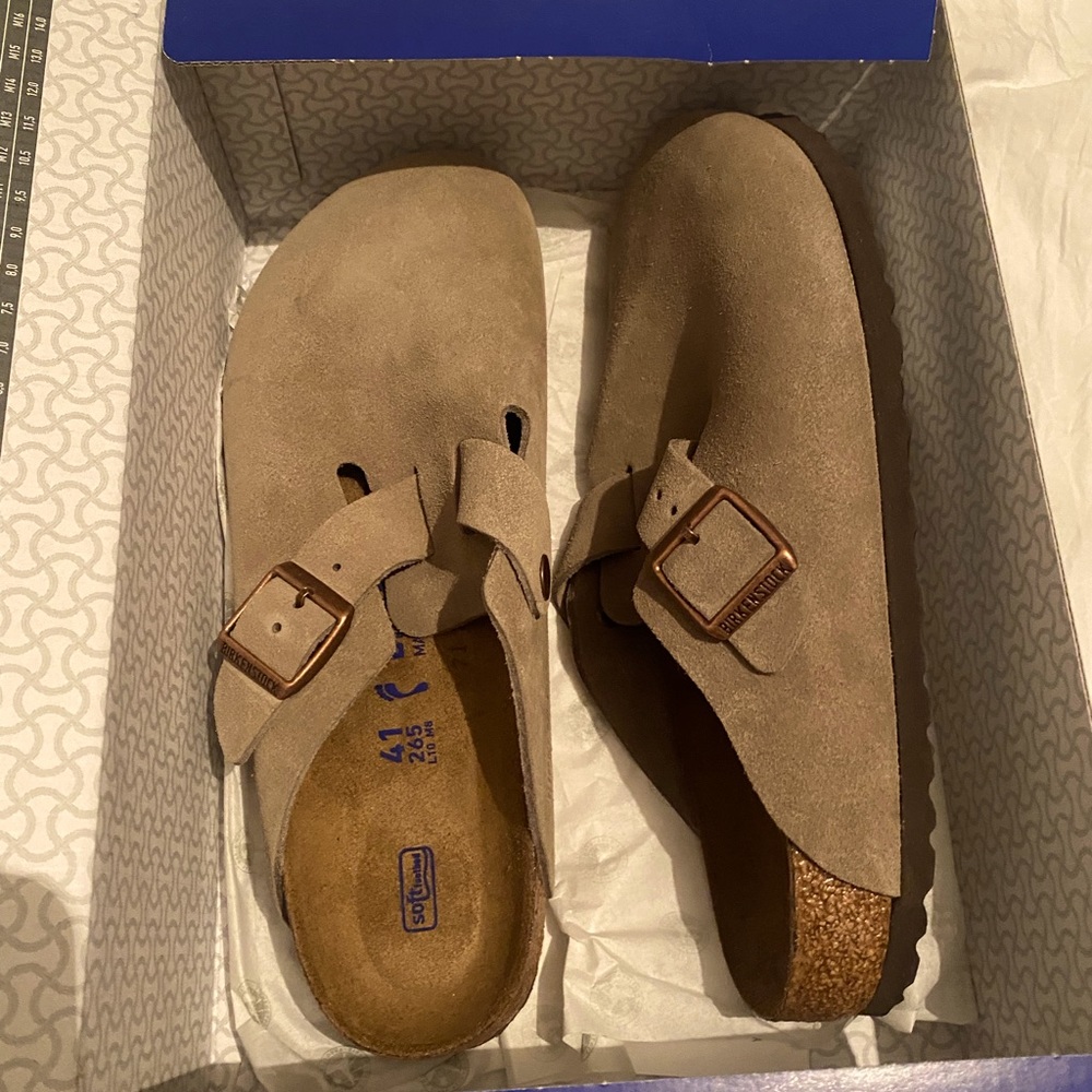 Birkenstock Boston Clogs. Never worn. Size 41. Taupe